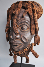 Expressive face mask, BAMILEKE, Cameroon, ca 1970