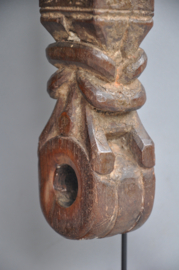 Antieke Nepalese ghurra met olifant & stupa