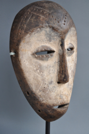 Ouder decoratief masker , LEGA, DR Congo, 1960-70