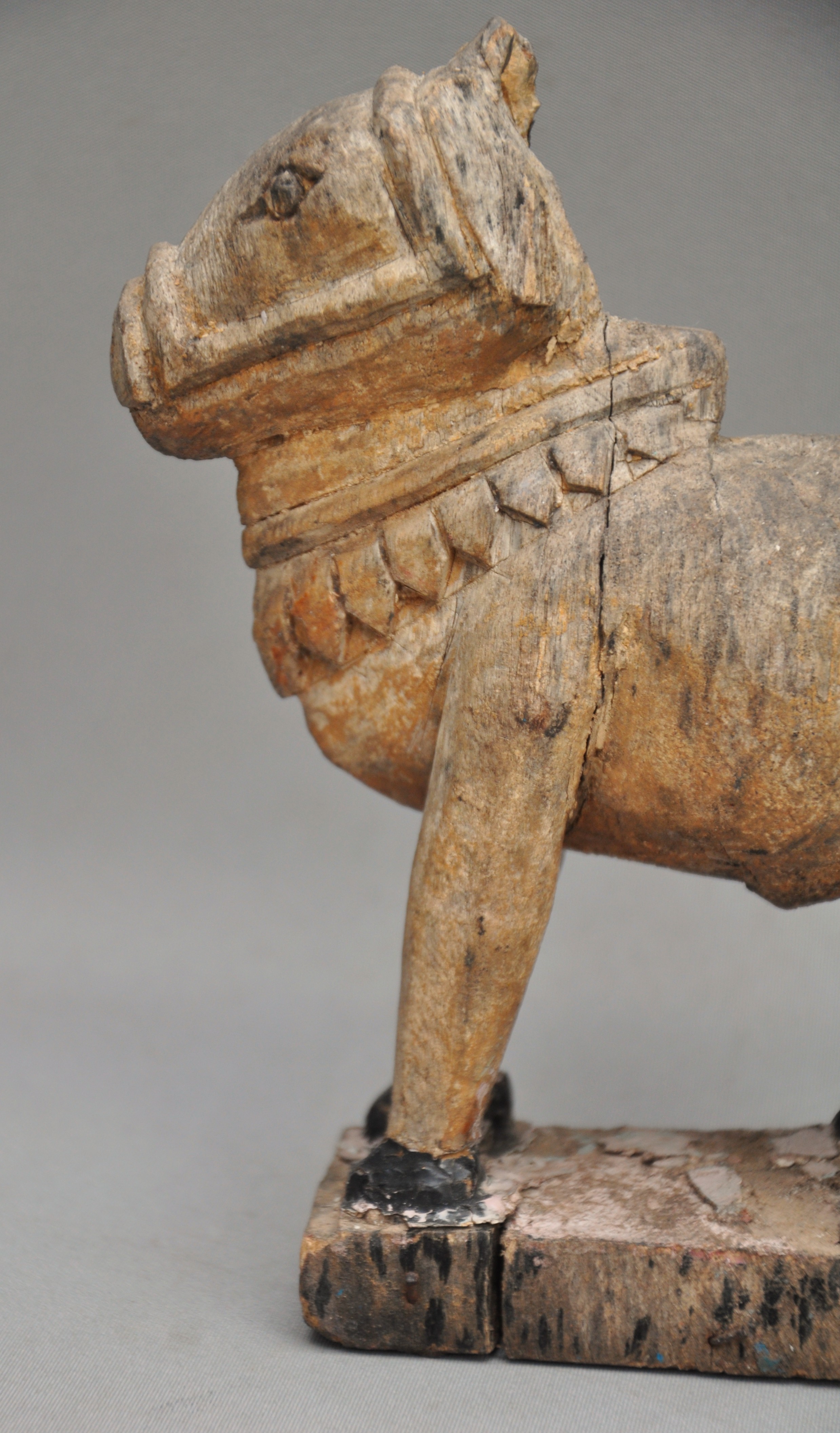 Houten nandi stier uit het Hindoeïsme, India, 1880-1920