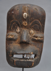 Zeer oud, intensief gebruikt dansmasker, KRAN, Liberia, ca.1930