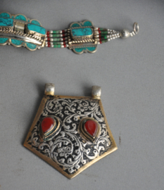 Lot of Tibetan jewelry, Nepal, 2nd half of the 20th century (set 1)