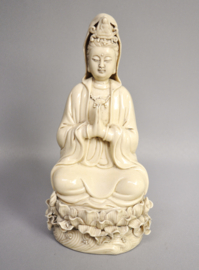 Prachtig Kwan Yin beeld van "blanc de Chine" porselein