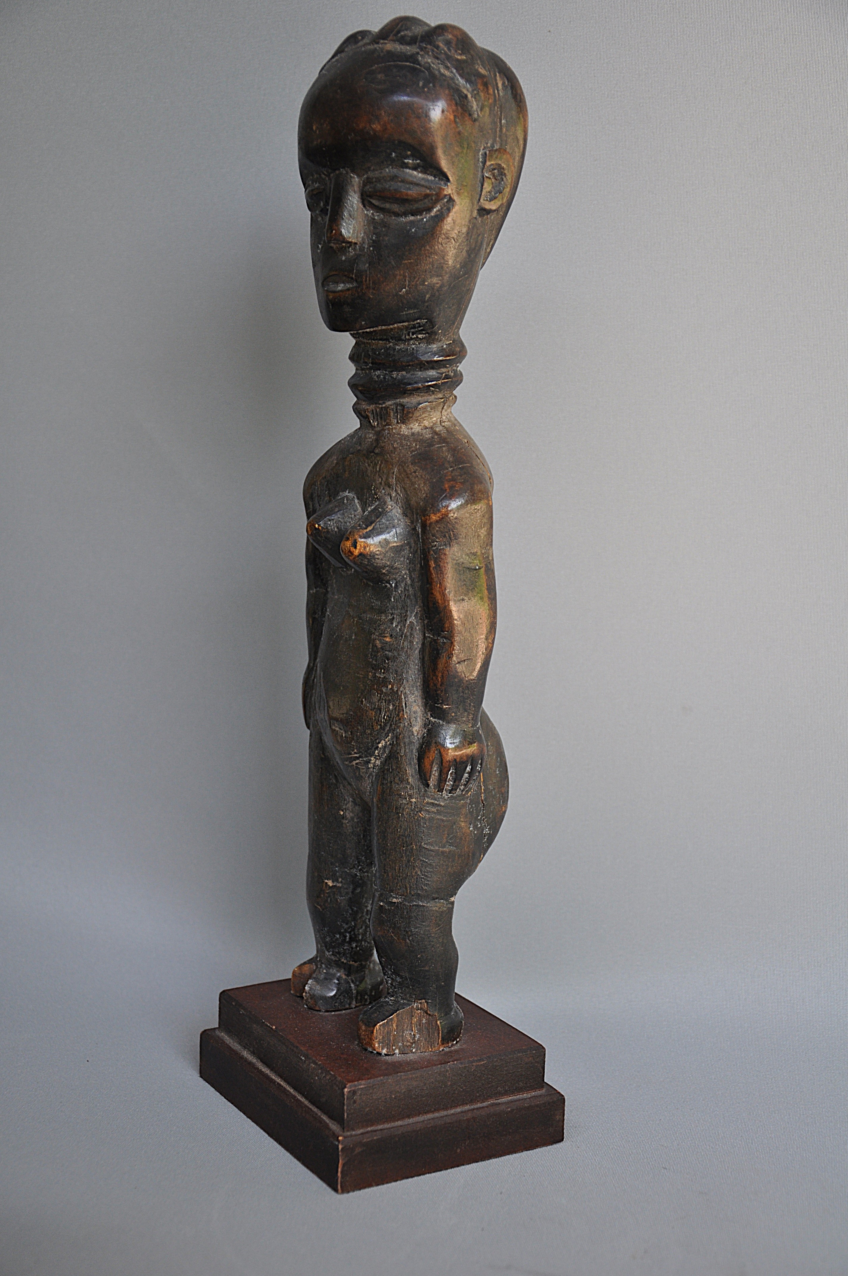 Oud vrouwelijk beeld, AKAN/FANTE, Ghana, 1920-1940