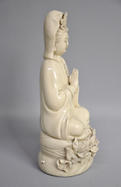 Prachtig Kwan Yin beeld van "blanc de Chine" porselein