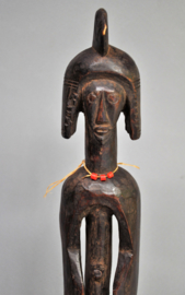 Middelgroot voorouderbeeld van de MUMUYE stam, Nigeria, 2e helft 20e eeuw