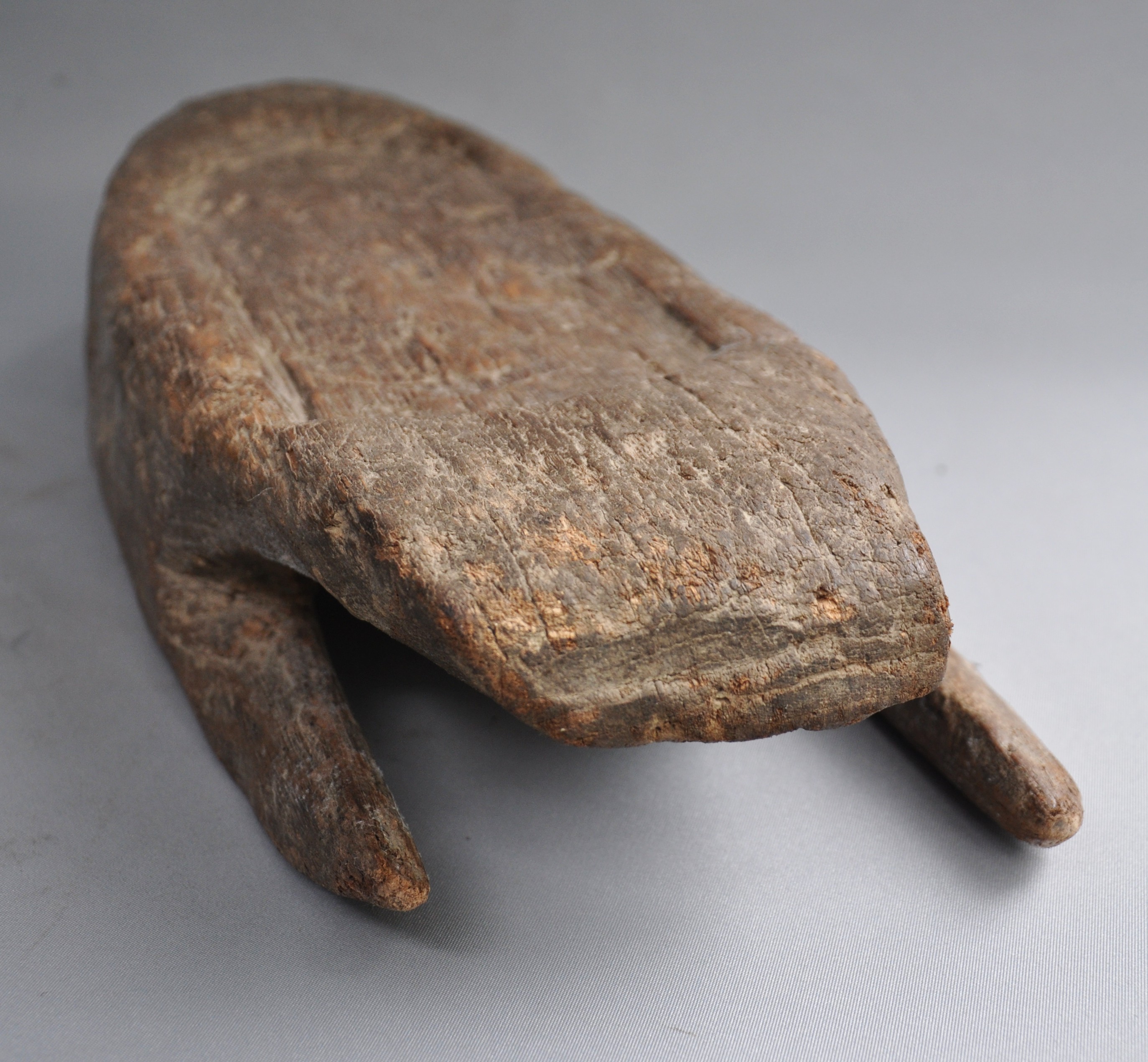 Antique Wooden Stool – Turtle Shape – Papua New Guinea, Sepik Region, c. 1900