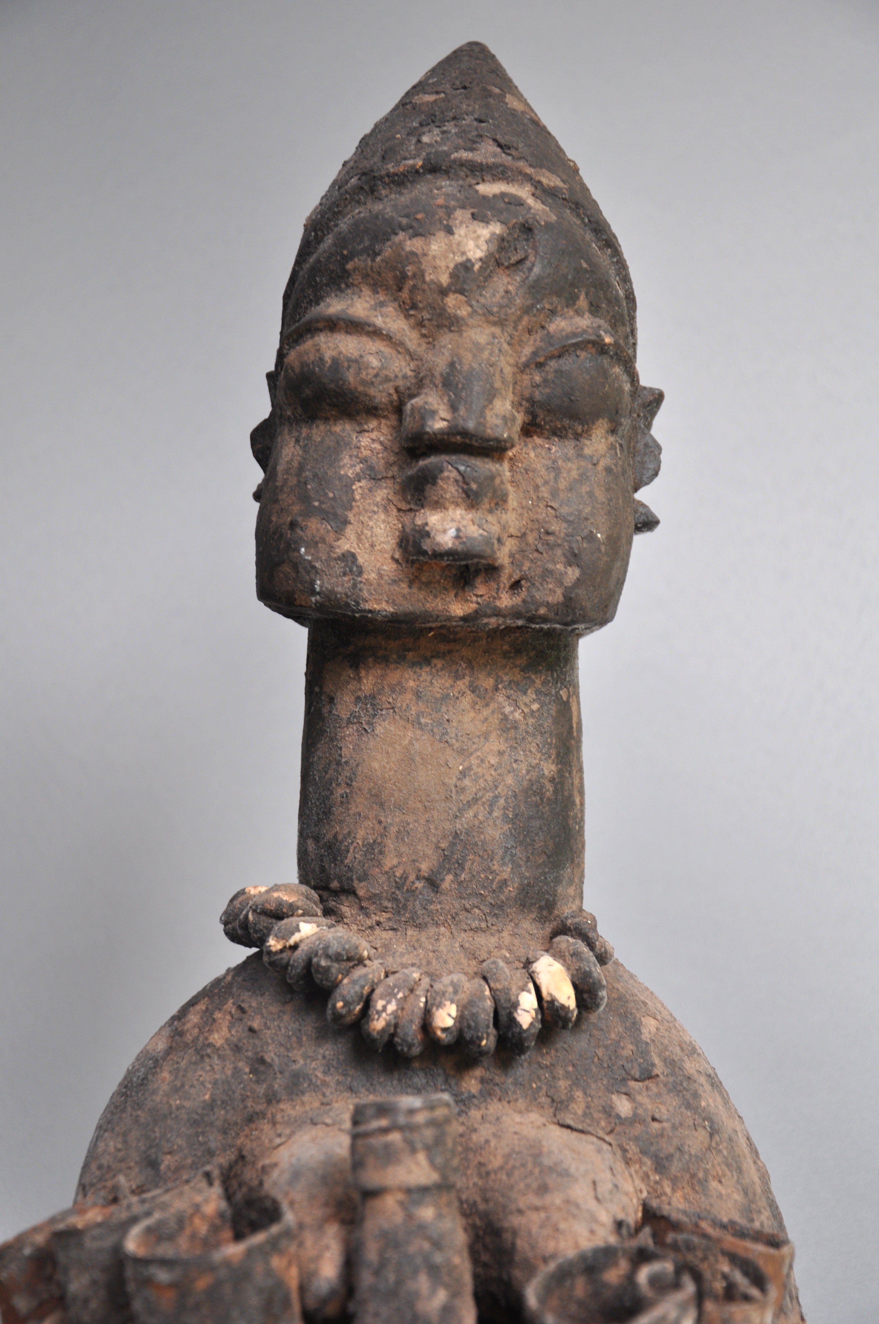 Groot Fon Fetisj Beeld – 70 cm – Traditie & Ritueel uit Benin, ca 1960
