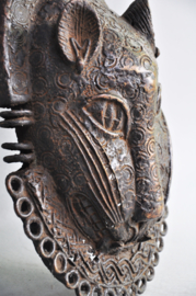 Large heavy bronze leopard head plaque, Benin City, Nigeria, ca. 1980