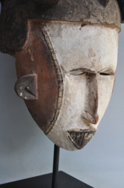 Mega groot Igbo Afbogho Mmuo masker, Nigeria, ca 1970