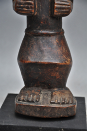 Uiterst zeldzaam tribaal voorouderbeeld, MPUTU, DR Congo, 1920-30