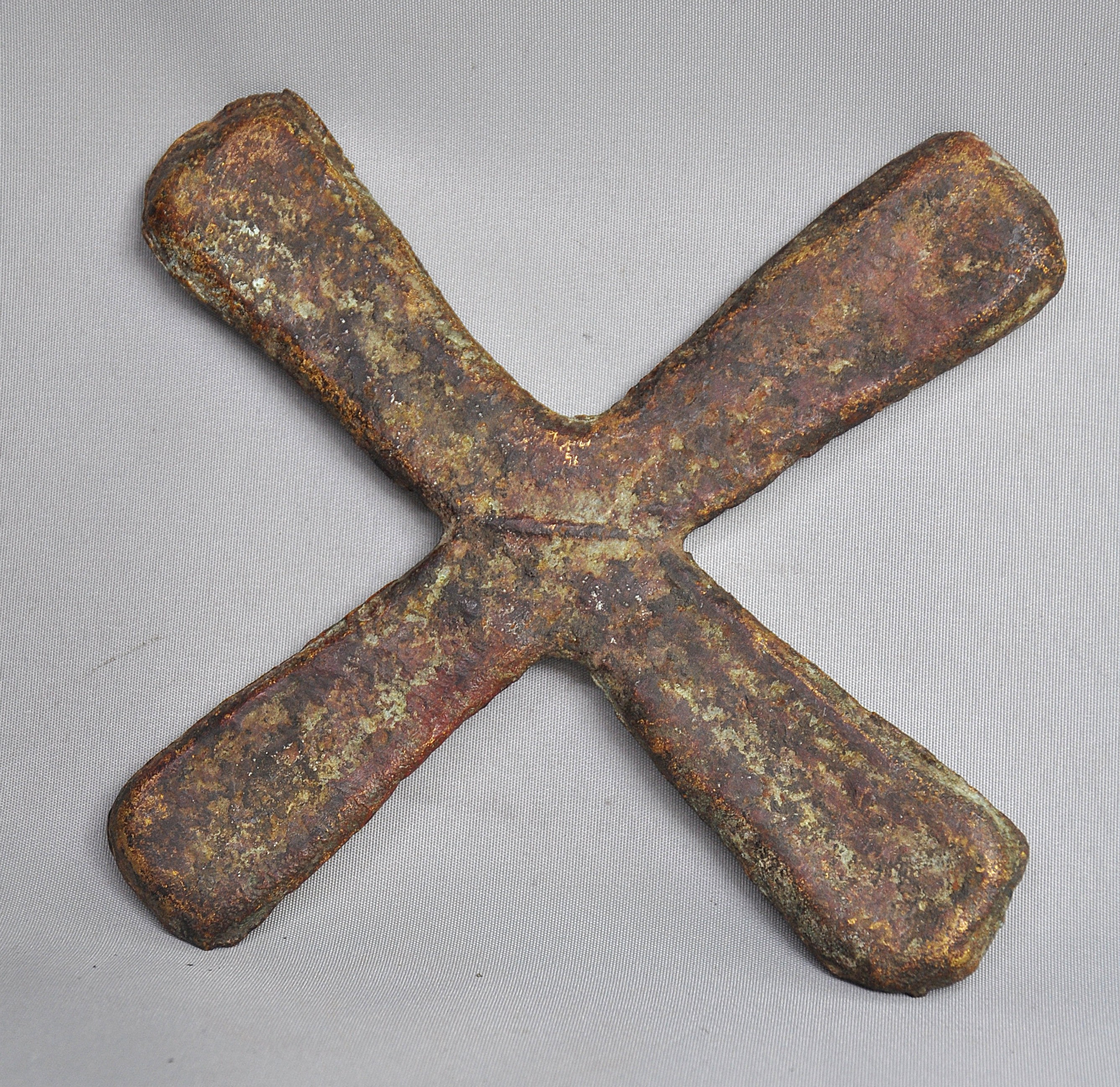 KATANGA CROSS, oud Congolees betaalmiddel van koper, DR Congo,