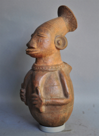 Terra cotta water pitcher from the MANGBETU, DR Congo, 2nd half 20th century