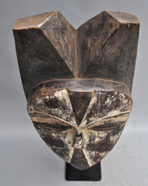 Fairly large face mask with horns, VUVI, Gabon, late 20th century
