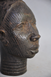 Bronzen kopje van koning OBA, regio Benin City, Nigeria, 21e eeuw
