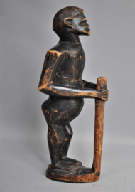 Zéér oude archaïsche vaderfiguur uit Tanzania 1930-40