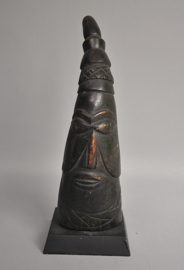 Prachtig bewerkte dierlijke hoorn, YORUBA, Nigeria, 1960-70