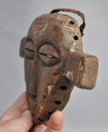 Tribaal "PANYA NGOMBE" masker van de PENDE, DR Congo , ca 1960