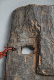 Oud plank dansmasker uit het Westen van Nepal, 1920 - 1930