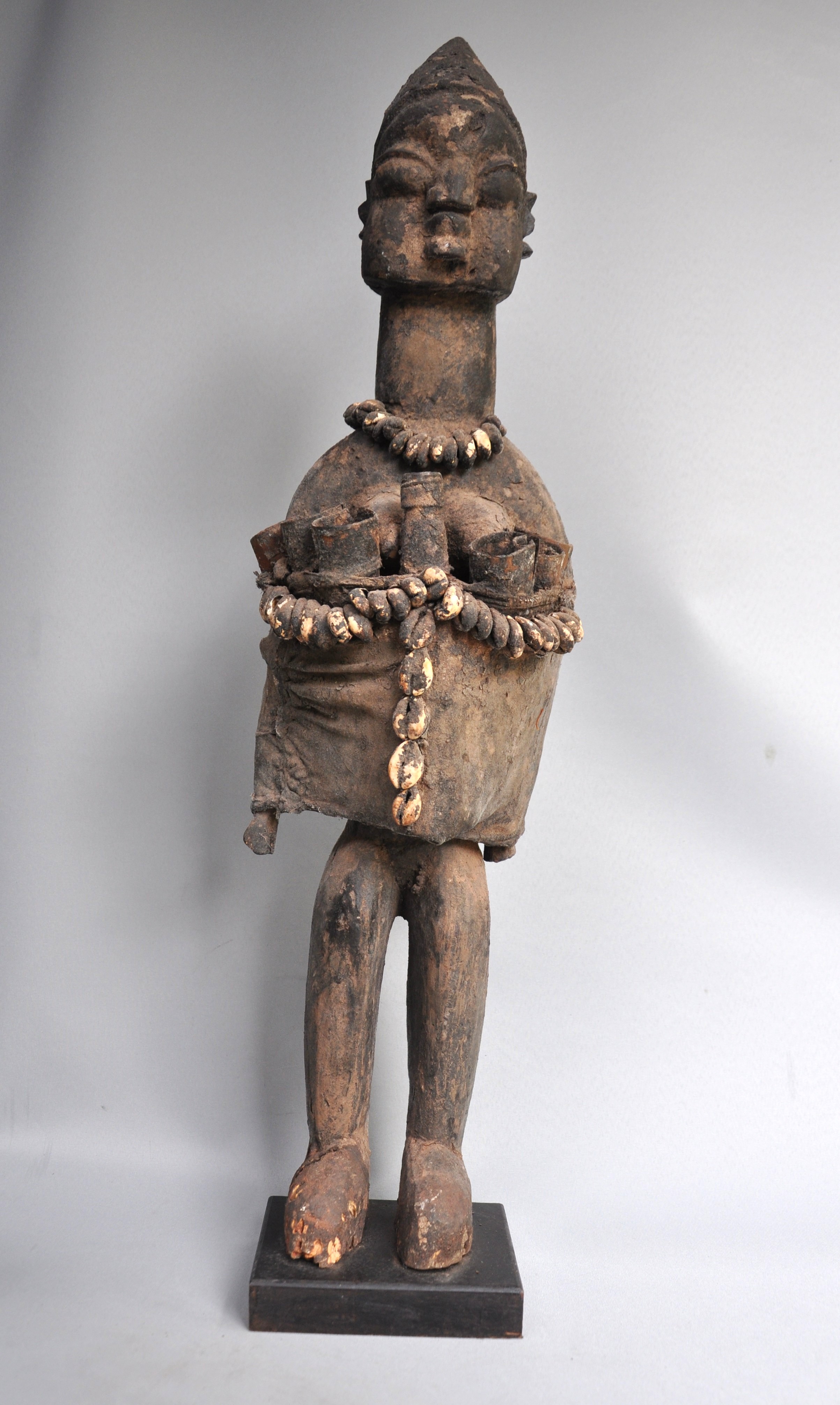 Groot Fon Fetisj Beeld – 70 cm – Traditie & Ritueel uit Benin, ca 1960