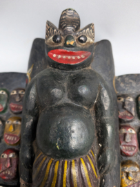 Groot Maha Kola Masker - Sri Lanka - ca 1970