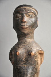 Hard houten mannelijk beeld, AFO, Nigeria, 1920-40