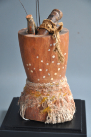 Extremely rare! Very old oracle pot, BEMBE, DR Congo, ca 1920