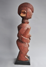 Expressive medium-sized statue, CHAMBA/MUMUYE spectrum, Nigeria