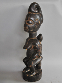 Old medium sized maternity statue of the YORUBA, Nigeria, ca 1950