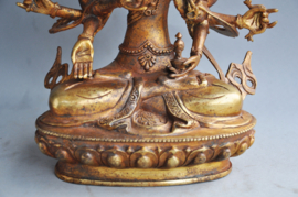 3- hoofdig bronzen godheid Uṣṇīṣavijayā, Nepal, 2e helft 20e eeuw