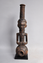 Oude prestige pijp voor/van een chief van de Pende, DR Congo, 1930-50