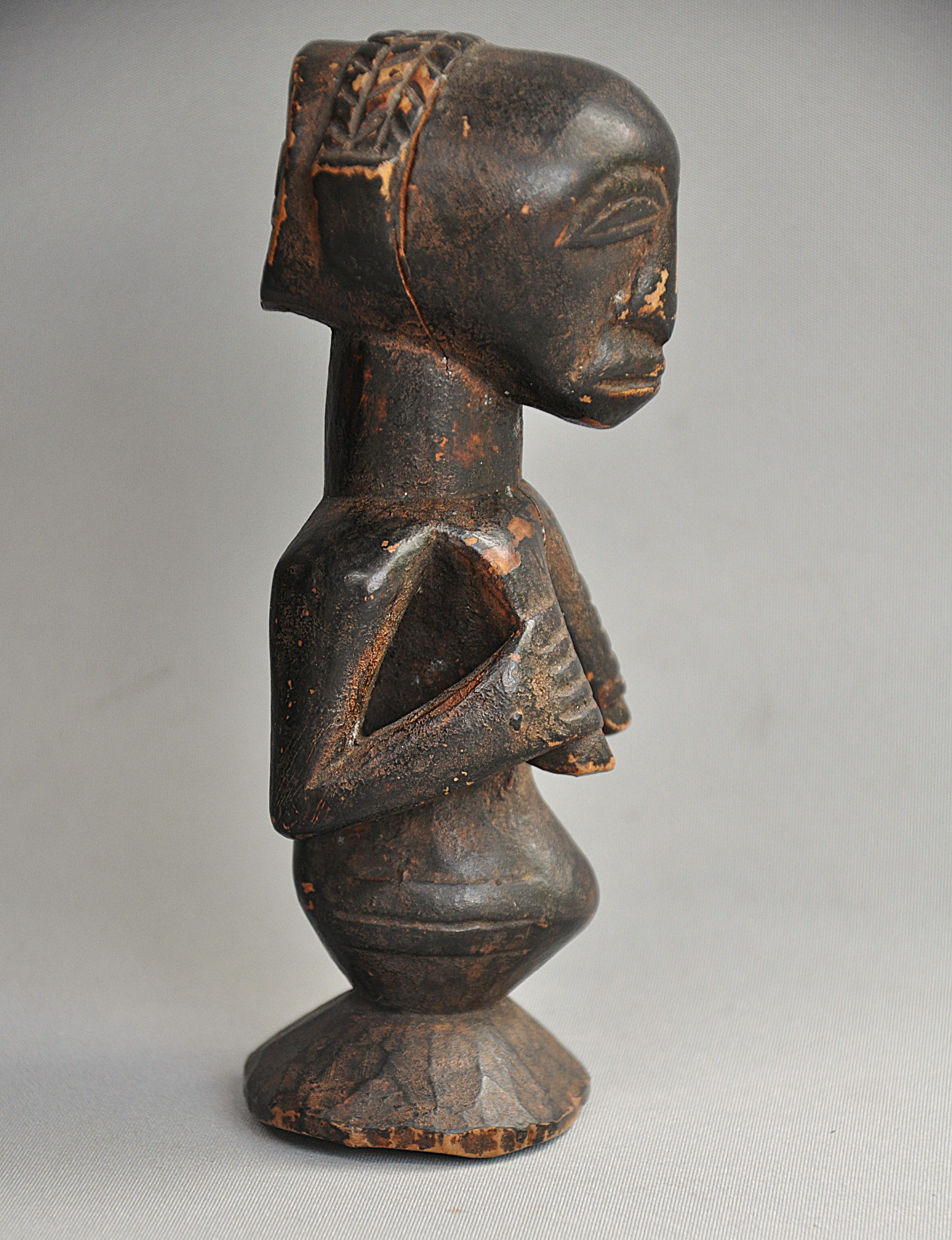 Sereen vrouwelijk voorouderbeeld, HEMBA, DR Congo, 1950-60