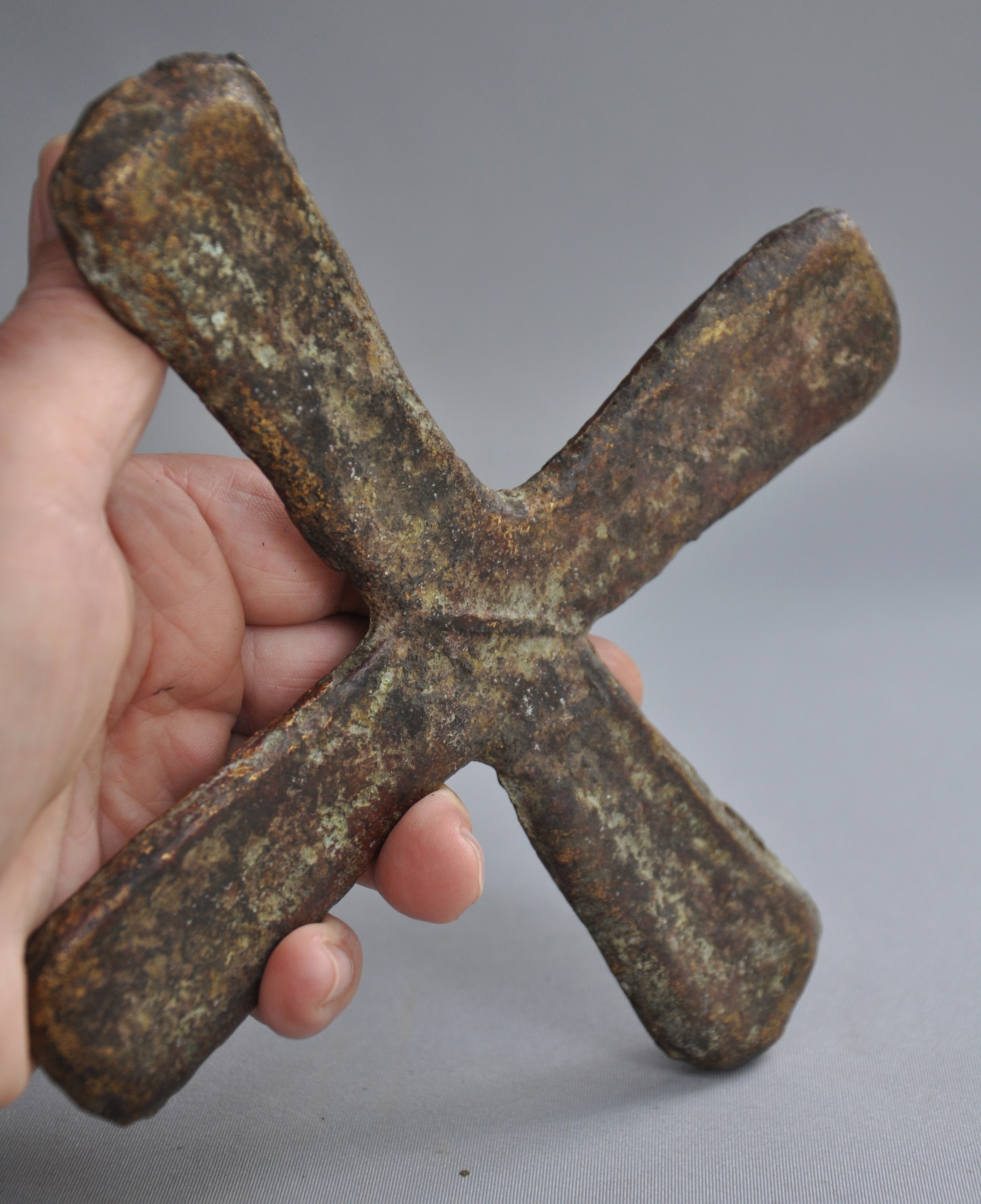 KATANGA CROSS, oud Congolees betaalmiddel van koper, DR Congo,