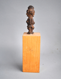 Zéér oud tribaal gebruikt janus fetish beeldje, YAKA, DR Congo, 1920-40