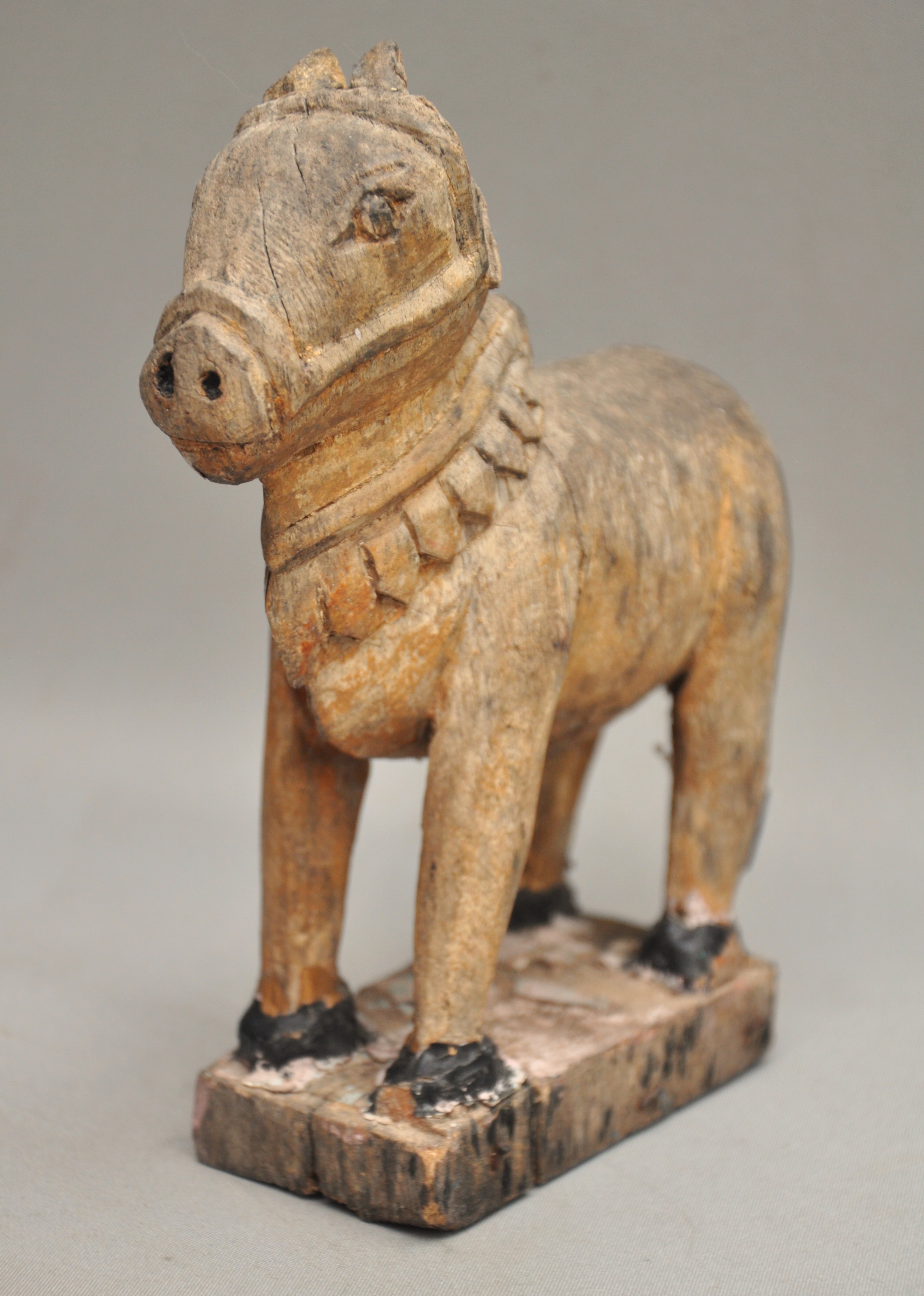 Houten nandi stier uit het Hindoeïsme, India, 1880-1920