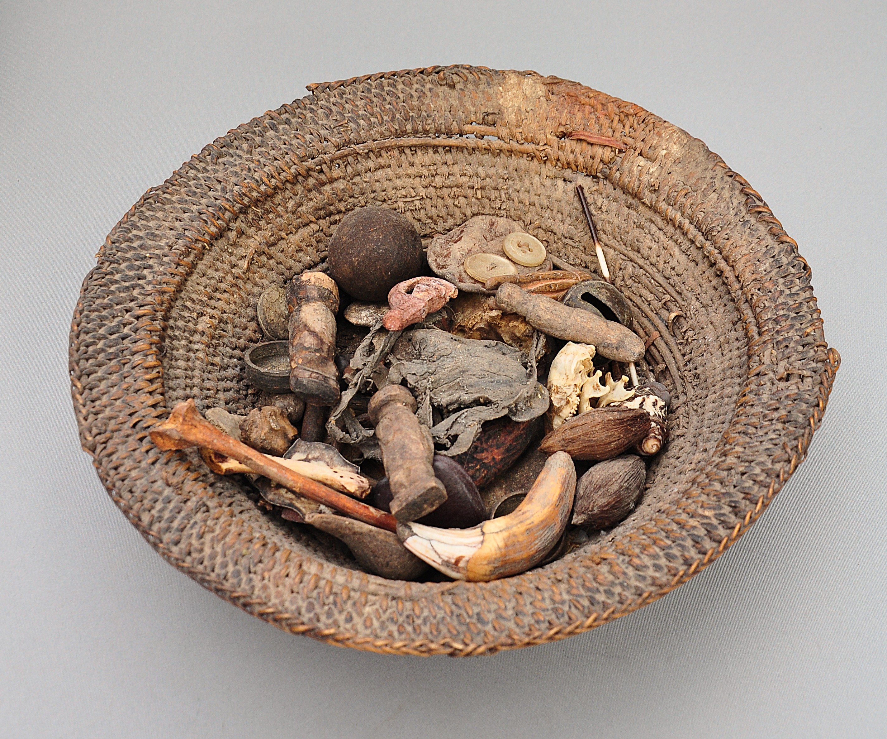 Uiterst zeldzaam! Waarzeggersmand CHOKWE, DR Congo, 1900-1920