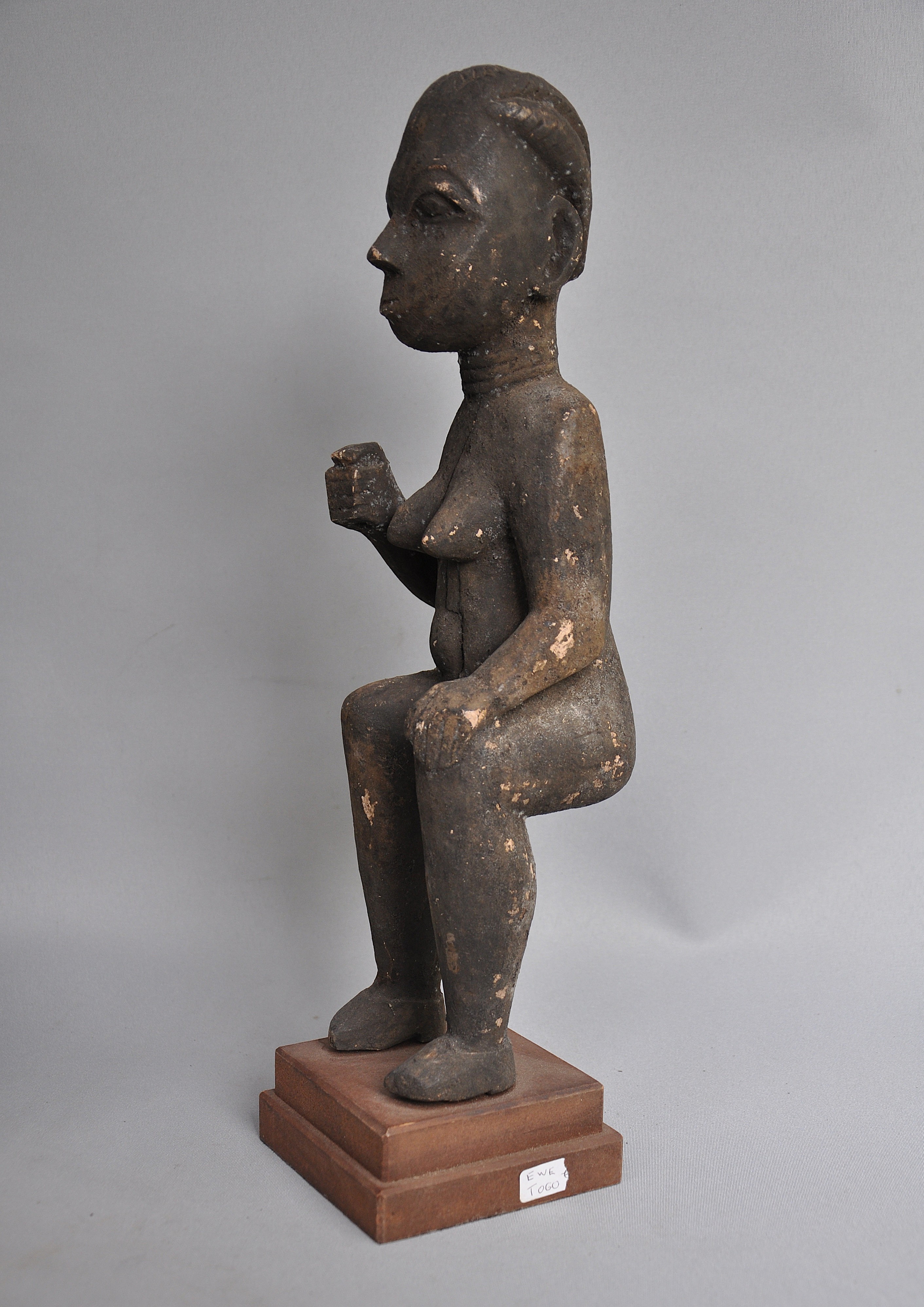 Vrouwelijk houten beeld, Akan, Ghana, ca 1960