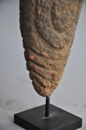 Massief terra cotta grafbeeld , Ejagham ( Ekoï), zuid Nigeria, zw Kameroen