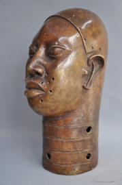 Extremely large head of King OBA, Ife, Benin City region, Nigeria, 21st century