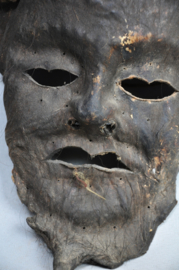 Lederen shamaan masker uit Nepal, laat 20e eeuw