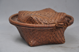 Beautiful woven basket for rice, IFUGAO, Philippines, 2nd half of the 20th century