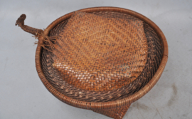 Beautiful woven basket for rice, IFUGAO, Philippines, 2nd half of the 20th century