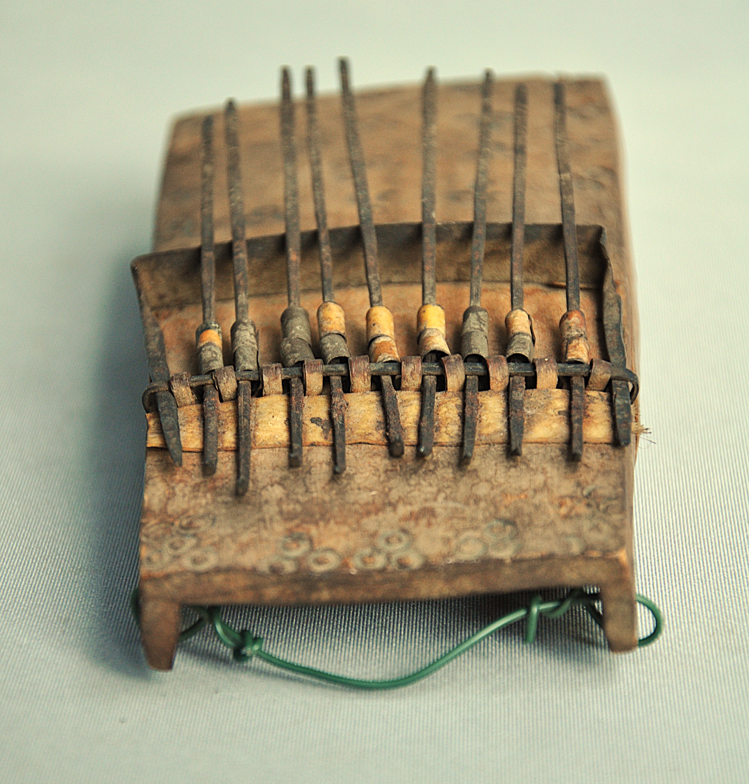 Oudere SANZA, duimpiano, DR Congo, 1940-50
