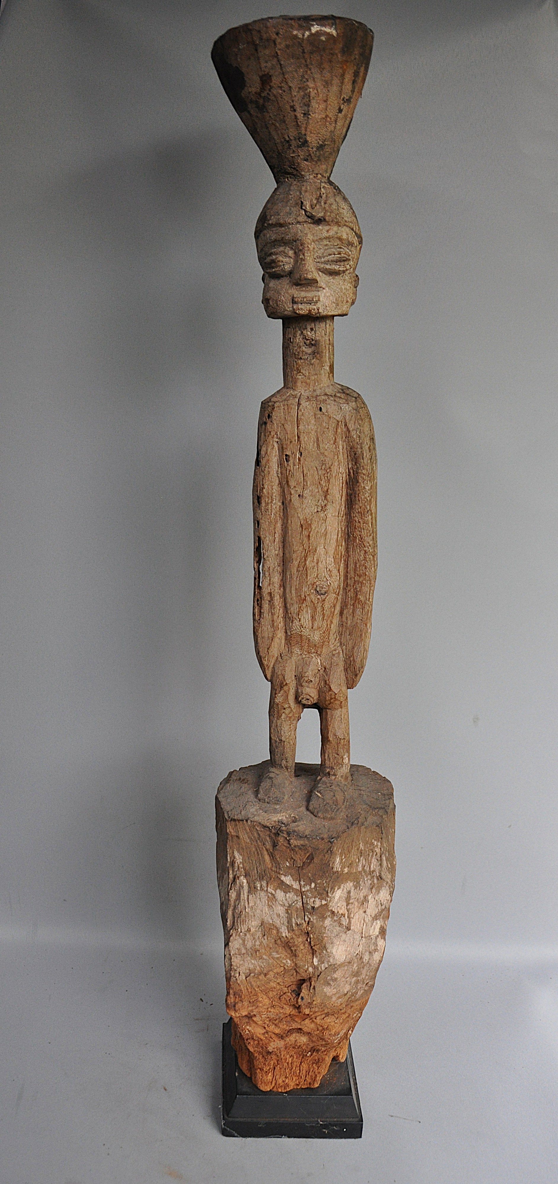 Groot Fon fetish beschermingsbeeld, bocio, Benin, midden 20e eeuw