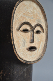 Groot vriendelijk masker van de VUVI stam, Gabon, ca 1970