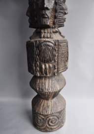 Zéér groot tribaal beeld van de ISHA stam, Nigeria, 1970-80