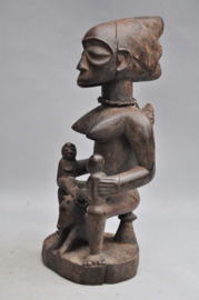 Older maternity statue of the LUBA, DR Congo, ca 1970
