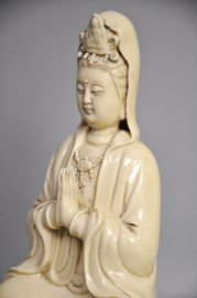 Prachtig Kwan Yin beeld van "blanc de Chine" porselein