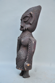 Houten beeld uit de Terai regio, Nepal, 21e eeuw