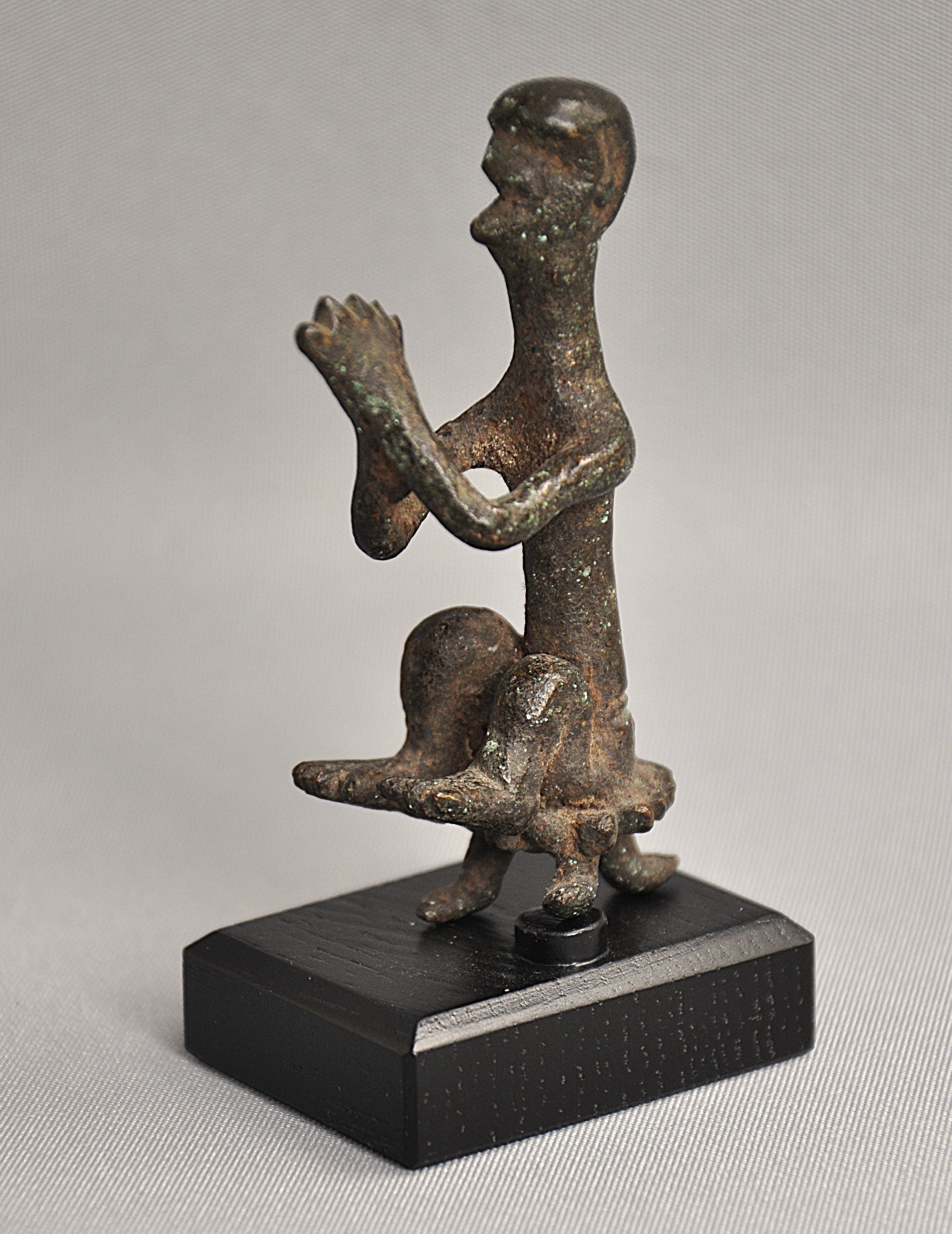 Klein bronzen begroetings beeldje, Jajarkot, Nepal